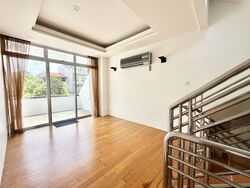 East Coast Hill (D16), Semi-Detached #556771661